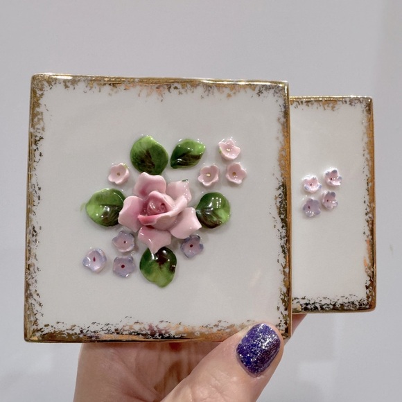 Floral Ceramic mid century planter trinket dish with Gold Trim - Picture 7 of 11